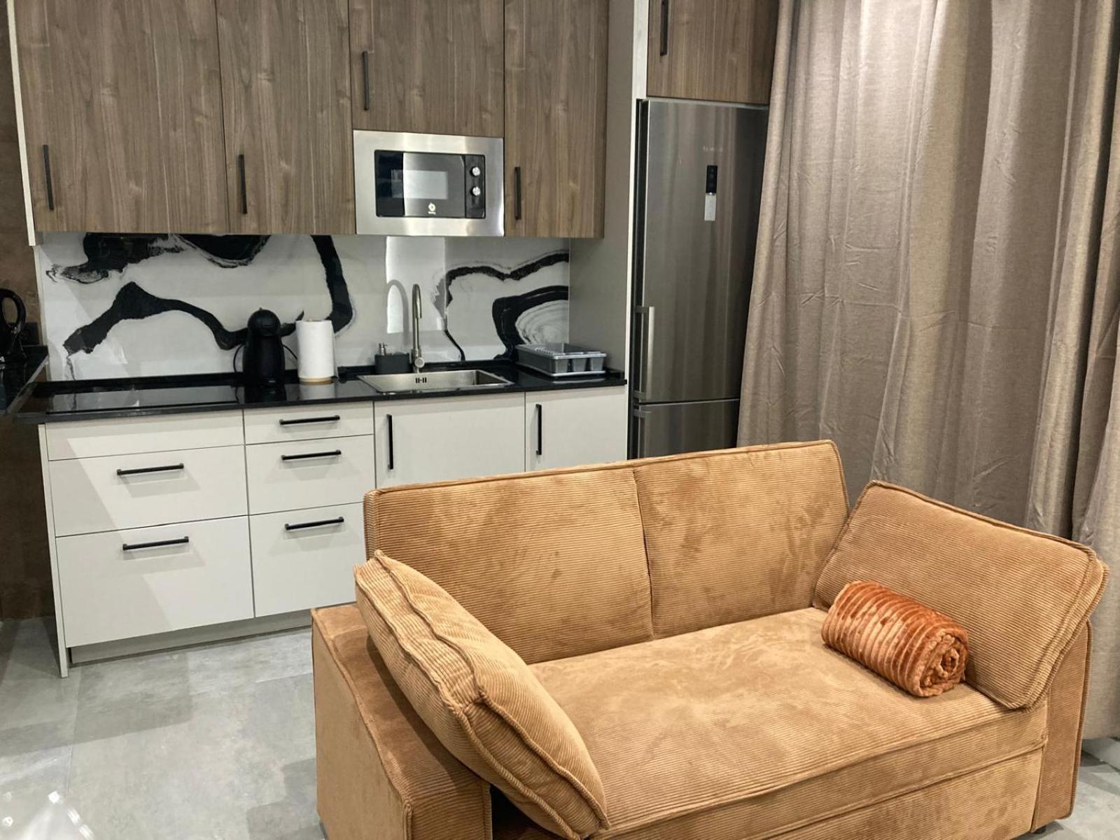 Amplio Estudio En Appartement *